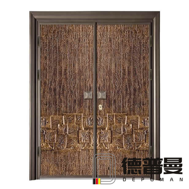 軍強(qiáng)別墅大門(mén)